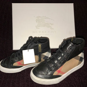 Little Boys Toddler Burberry Sneakers Size 32 (US